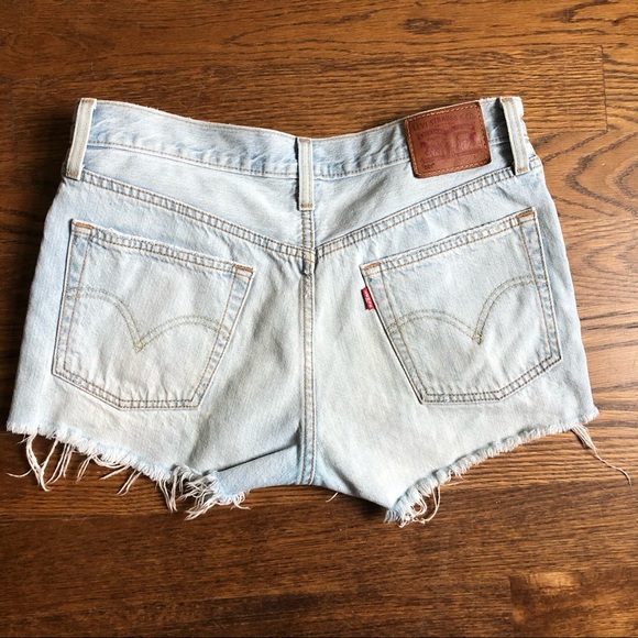Levi’s 501 Shorts - Picture 2 of 6